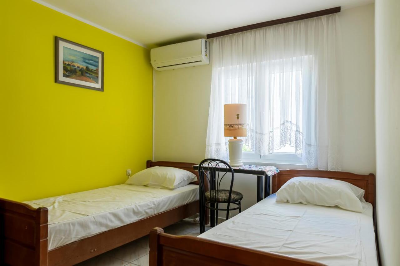 Apartments Mikulic Rogoznica  Bagian luar foto