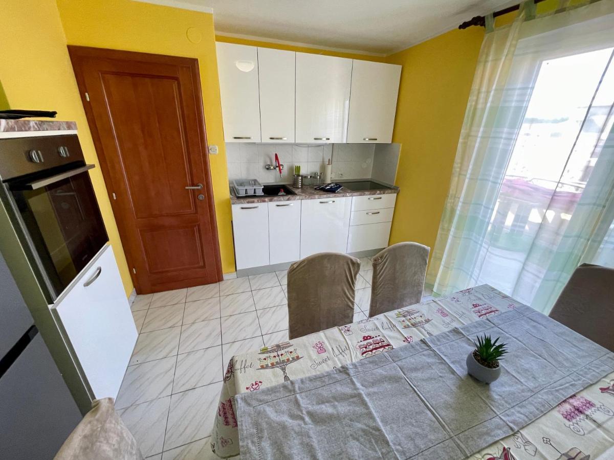 Apartments Mikulic Rogoznica  Bagian luar foto